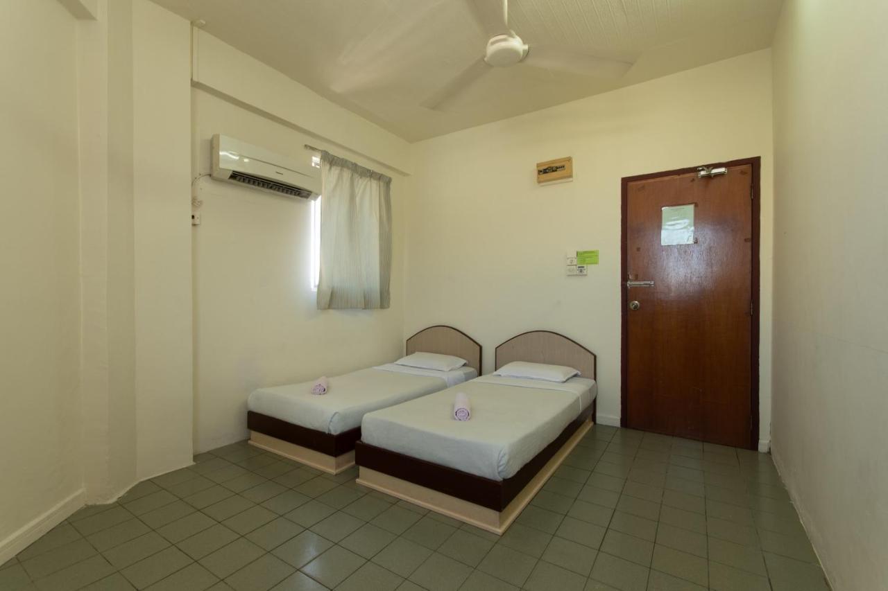 Spot On 89582 Evergreen Hotel Keningau Exterior photo